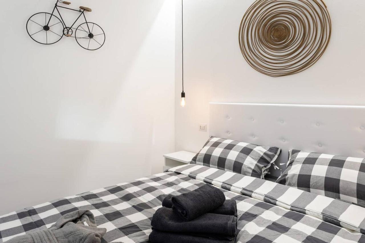 Modern And New Flat In Duomo Area Milán